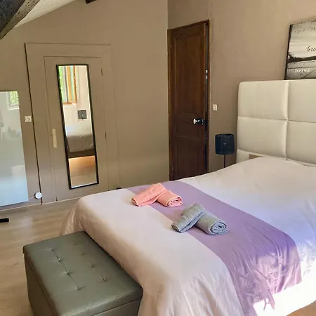 Dans Joli Village D'annot