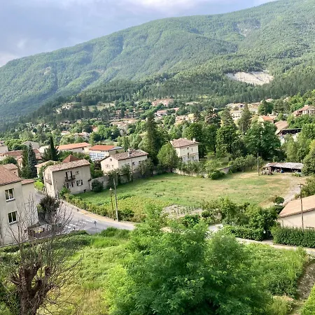 アパート Dans Joli Village D'annot アノット
