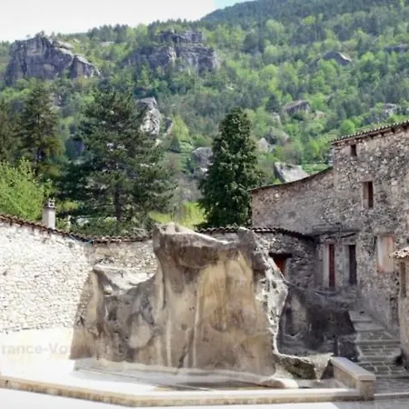 Dans Joli Village D'annot Annot