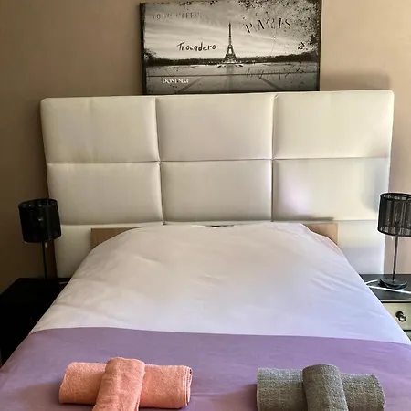 Dans Joli Village D'annot Lejlighed