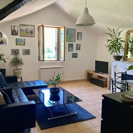 Dans Joli Village D'annot