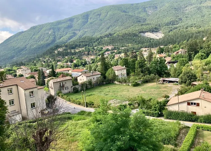 Apartman Dans Joli Village D'annot Annot